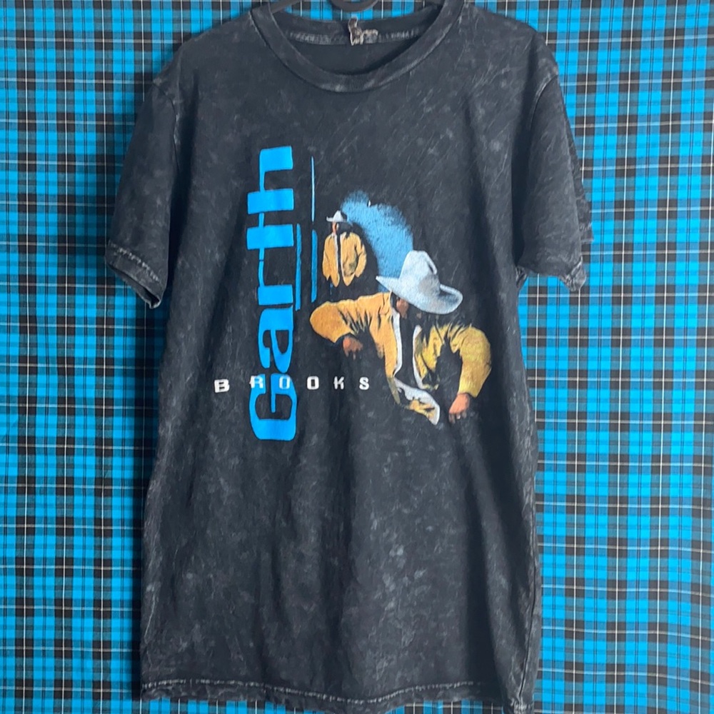Garth brooks T-shirt